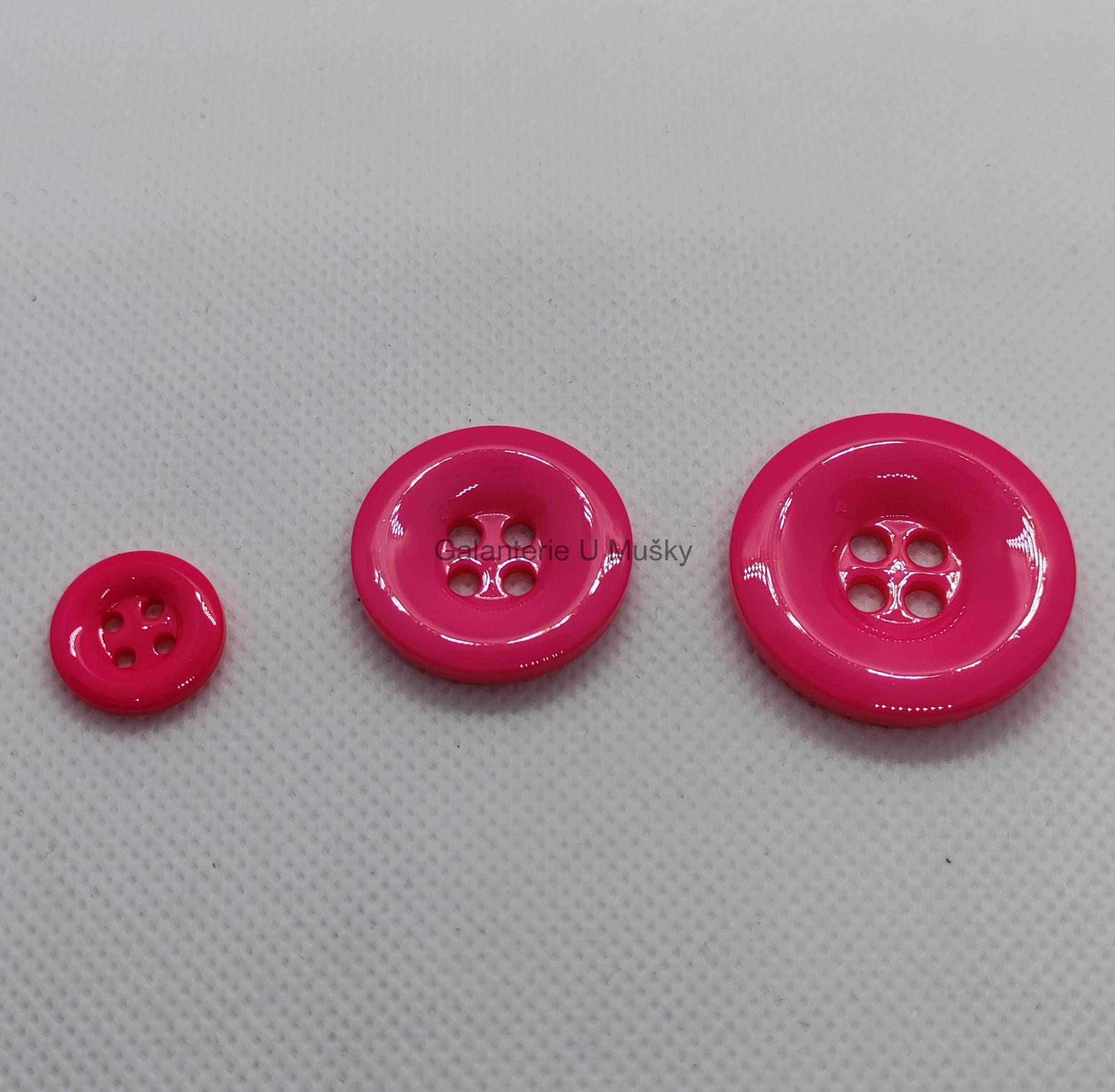 Knoflík růžový 48"