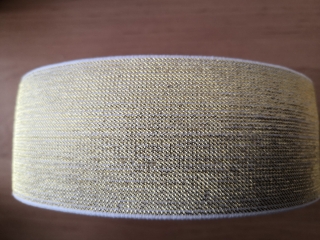 Pruženka tkaná bílá s metalickou zlatou nití 50mm